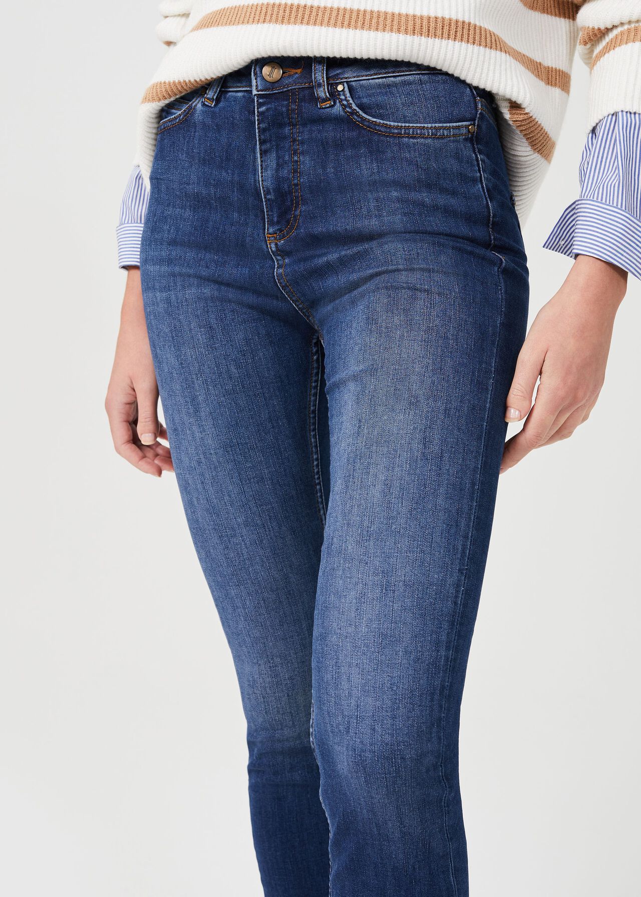 Gia Sculpting Jean With Stretch, Mid Wash, hi-res