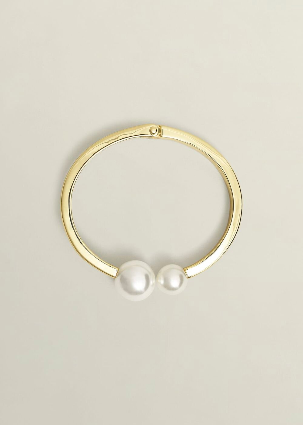 Lilia Cuff, Gold, hi-res