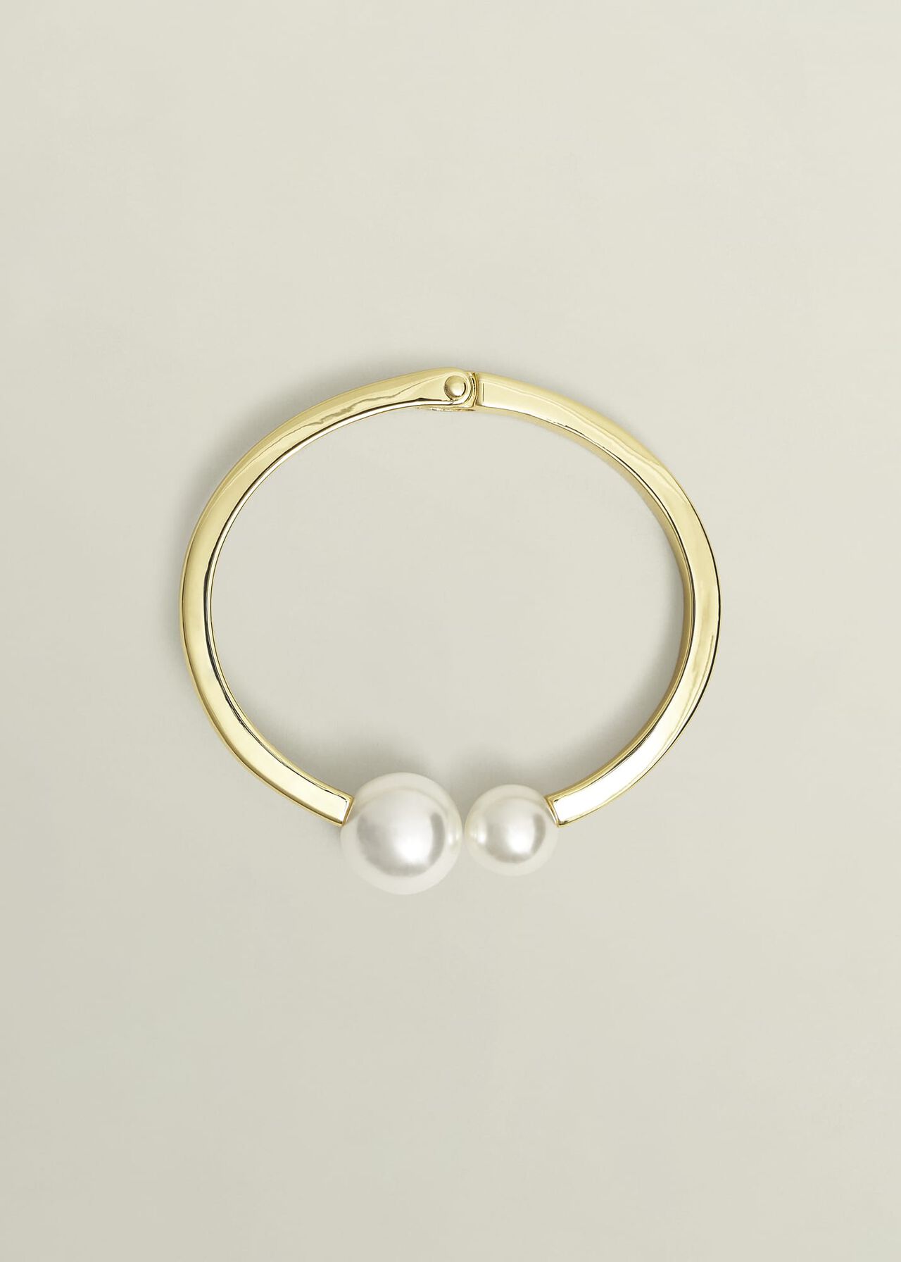 Lilia Cuff, Gold, hi-res