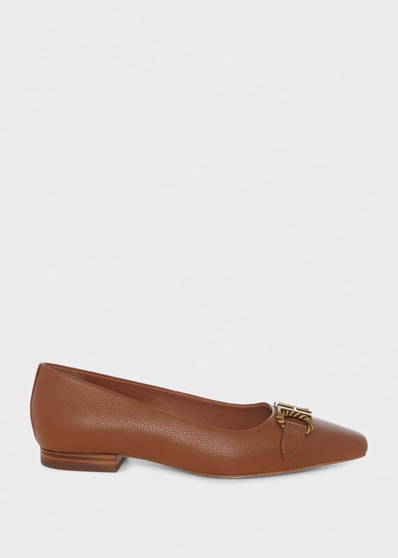 Maura Flat