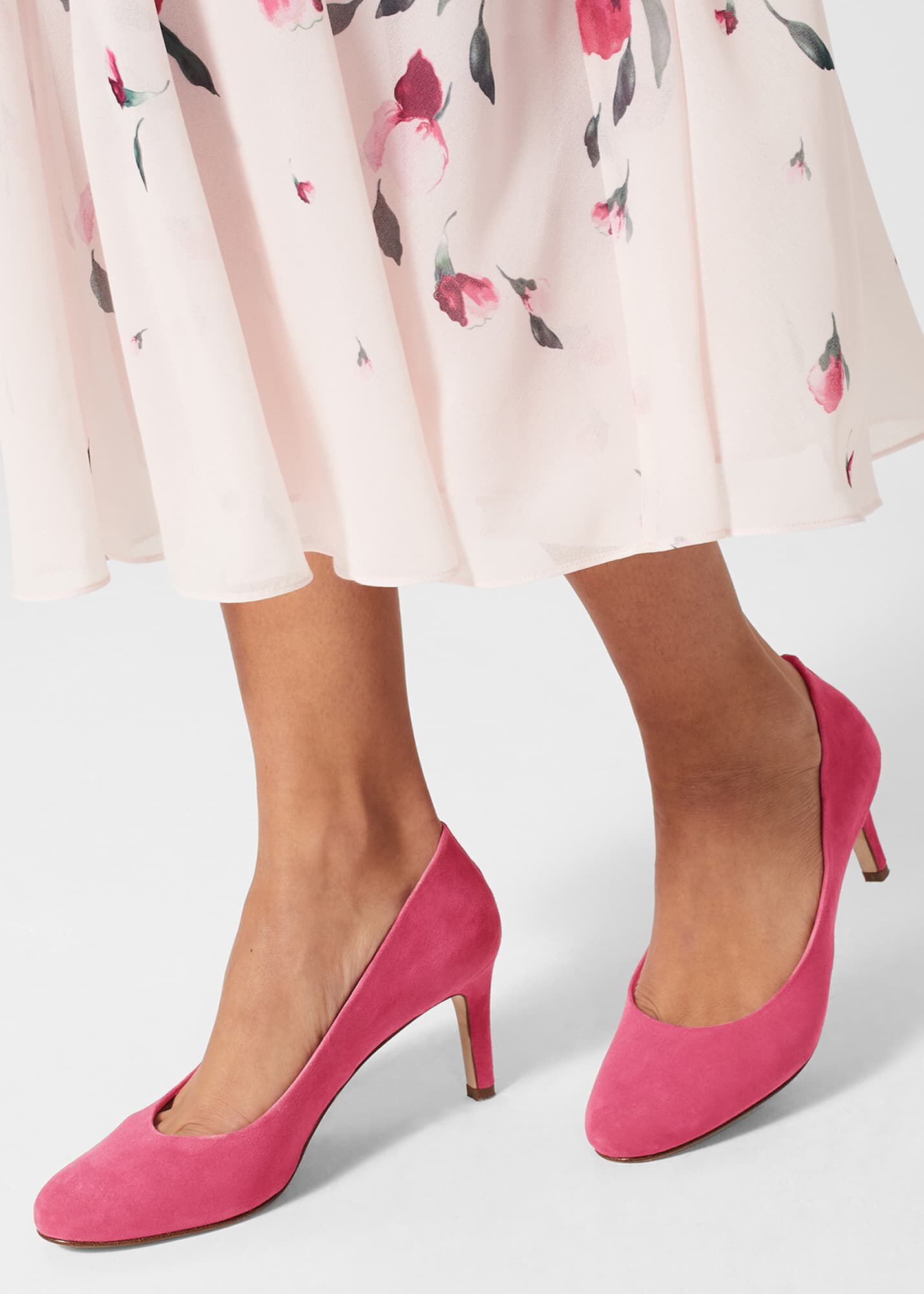 Pink court shoes mid heel top