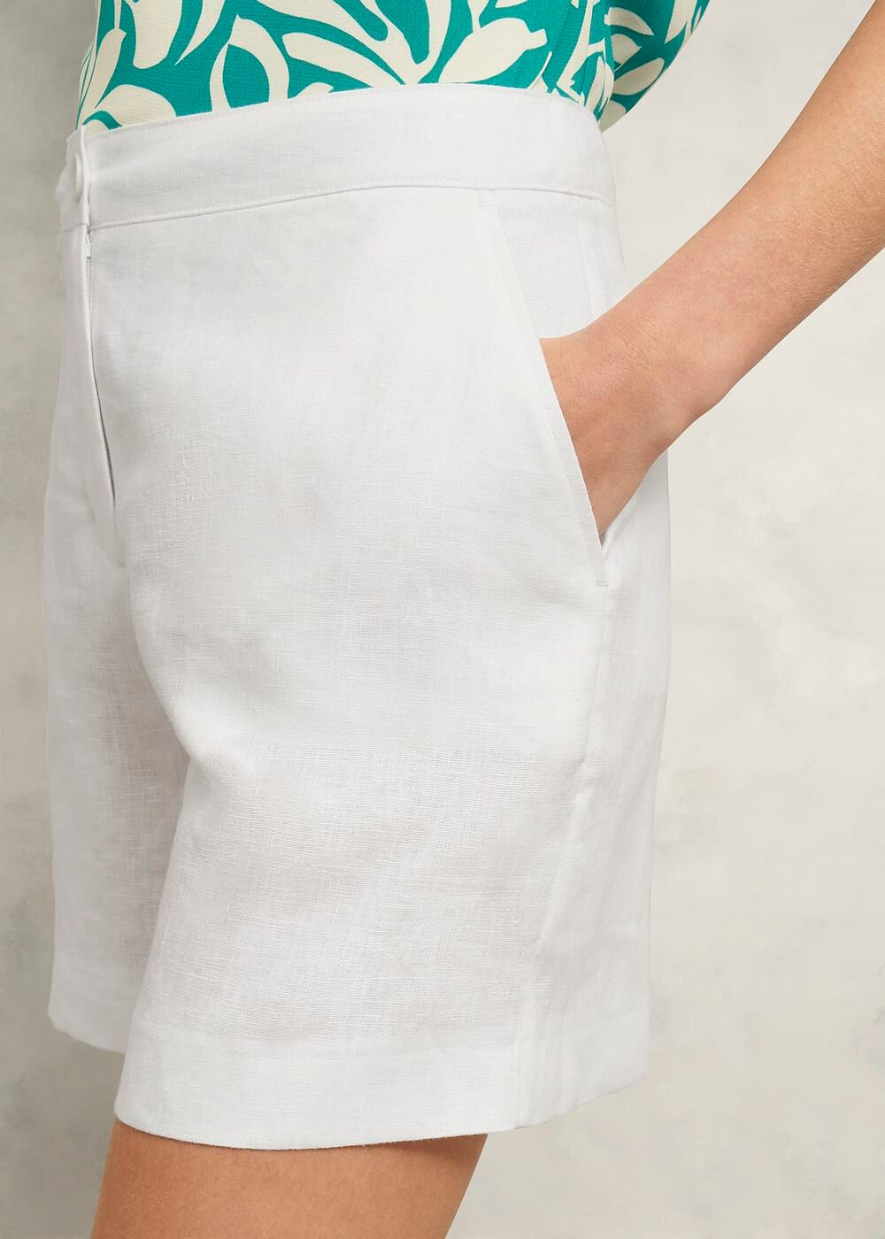 Chelsea Linen Shorts, White, hi-res
