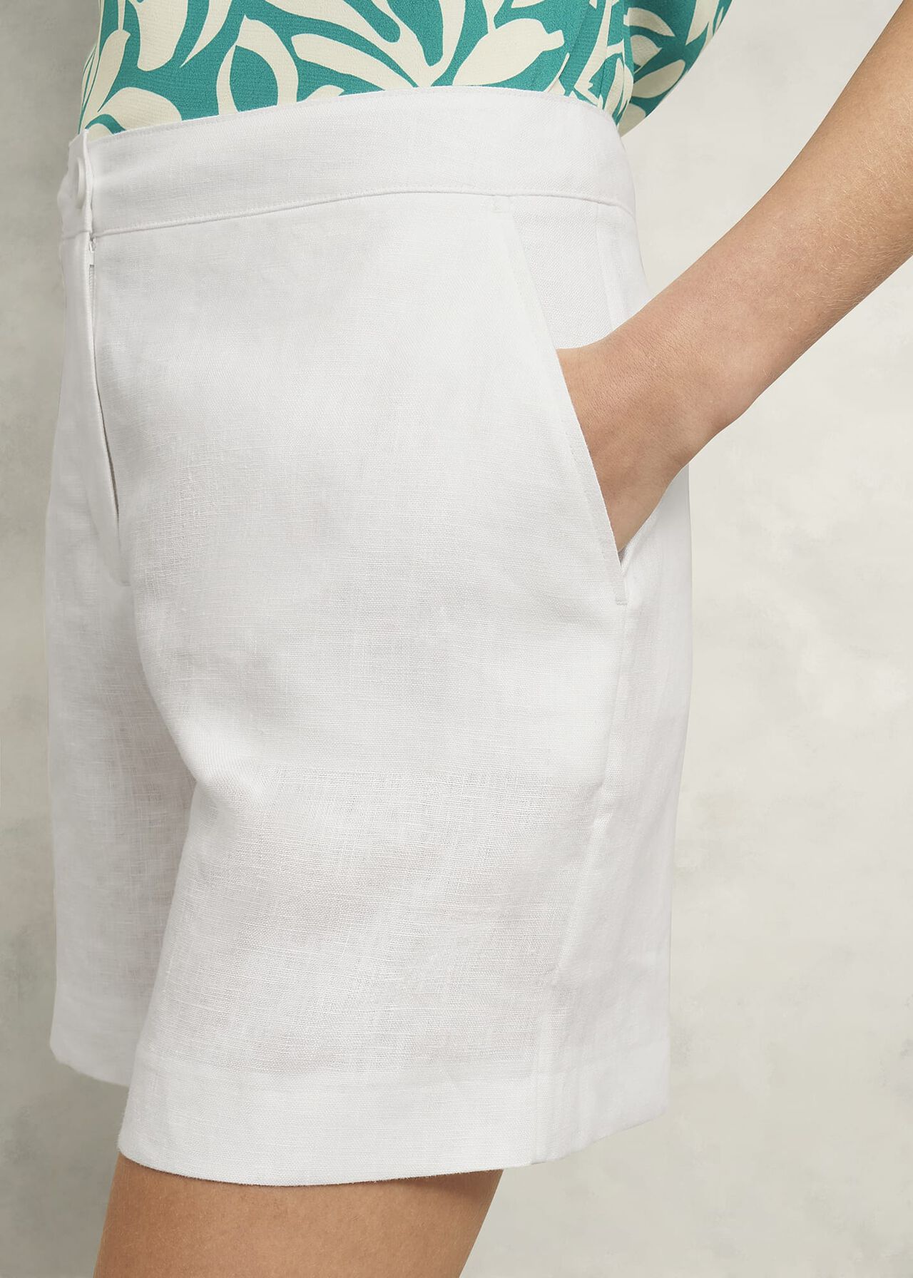 Chelsea Linen Shorts, White, hi-res