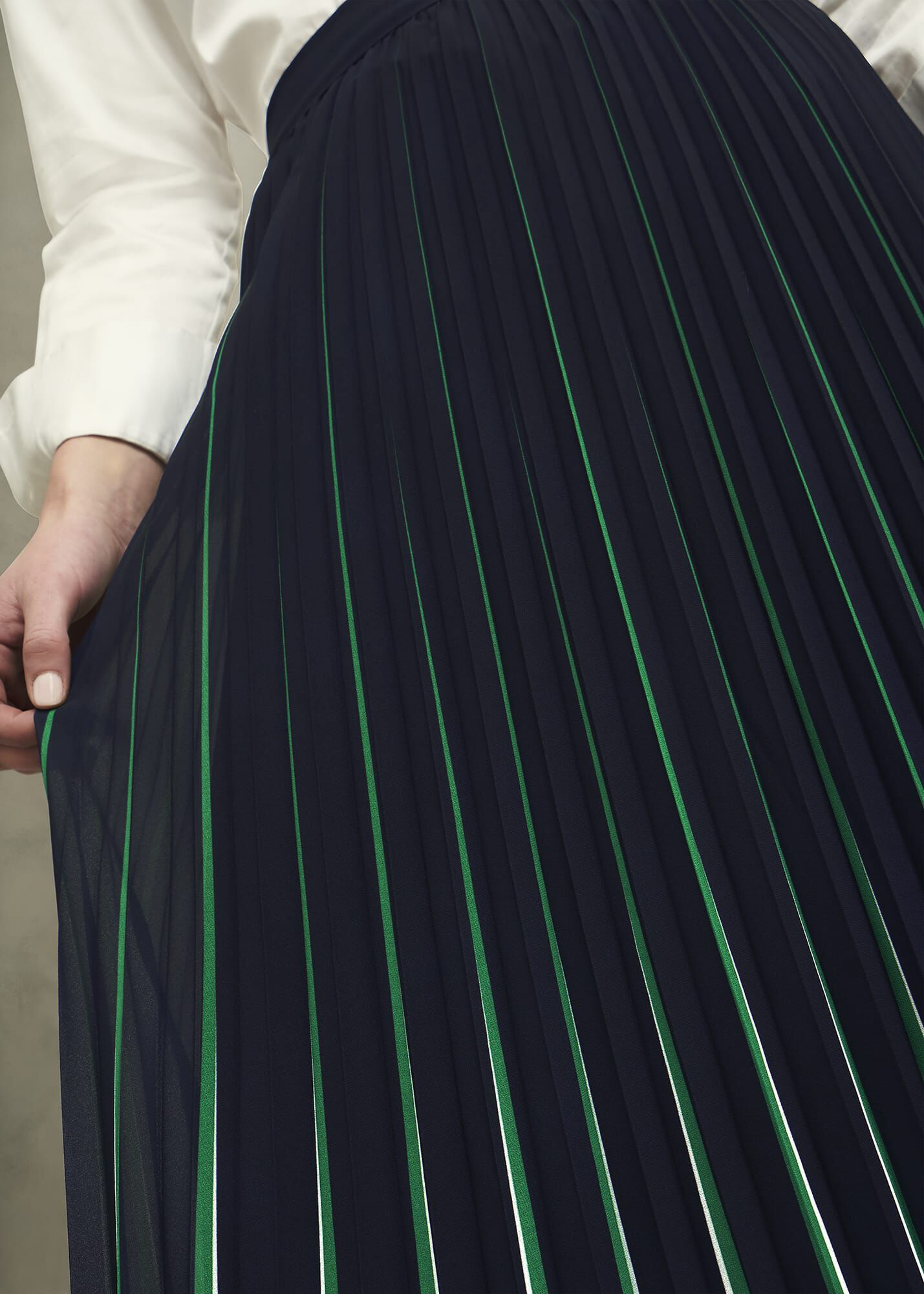 Vida Pleated Skirt | Hobbs US |
