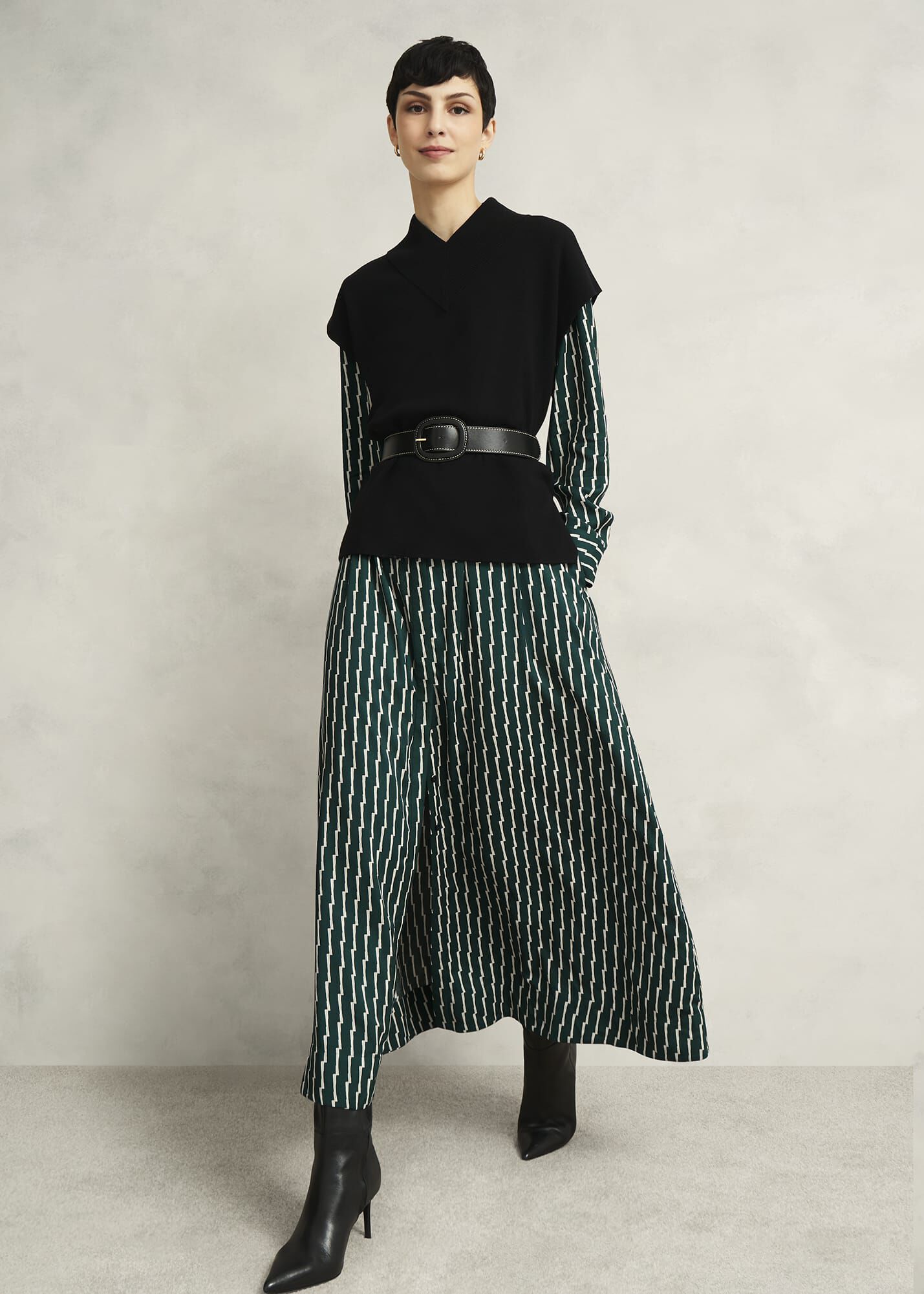 Black Harris High V Neck Knitted Co-ord Tank Top | Hobbs US |