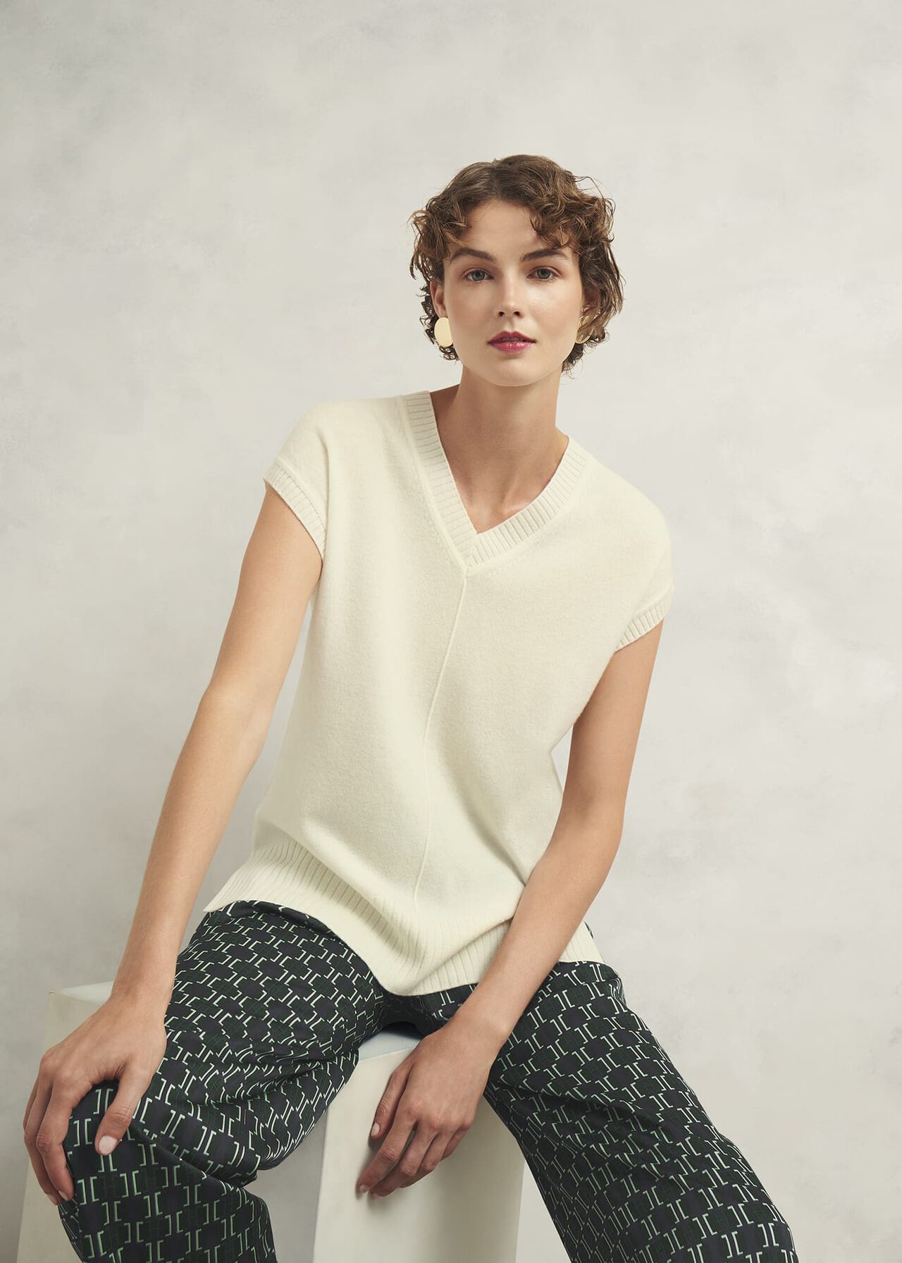 Brooksfirth Wool Cashmere Knitted Vest , Warm Ivory, hi-res