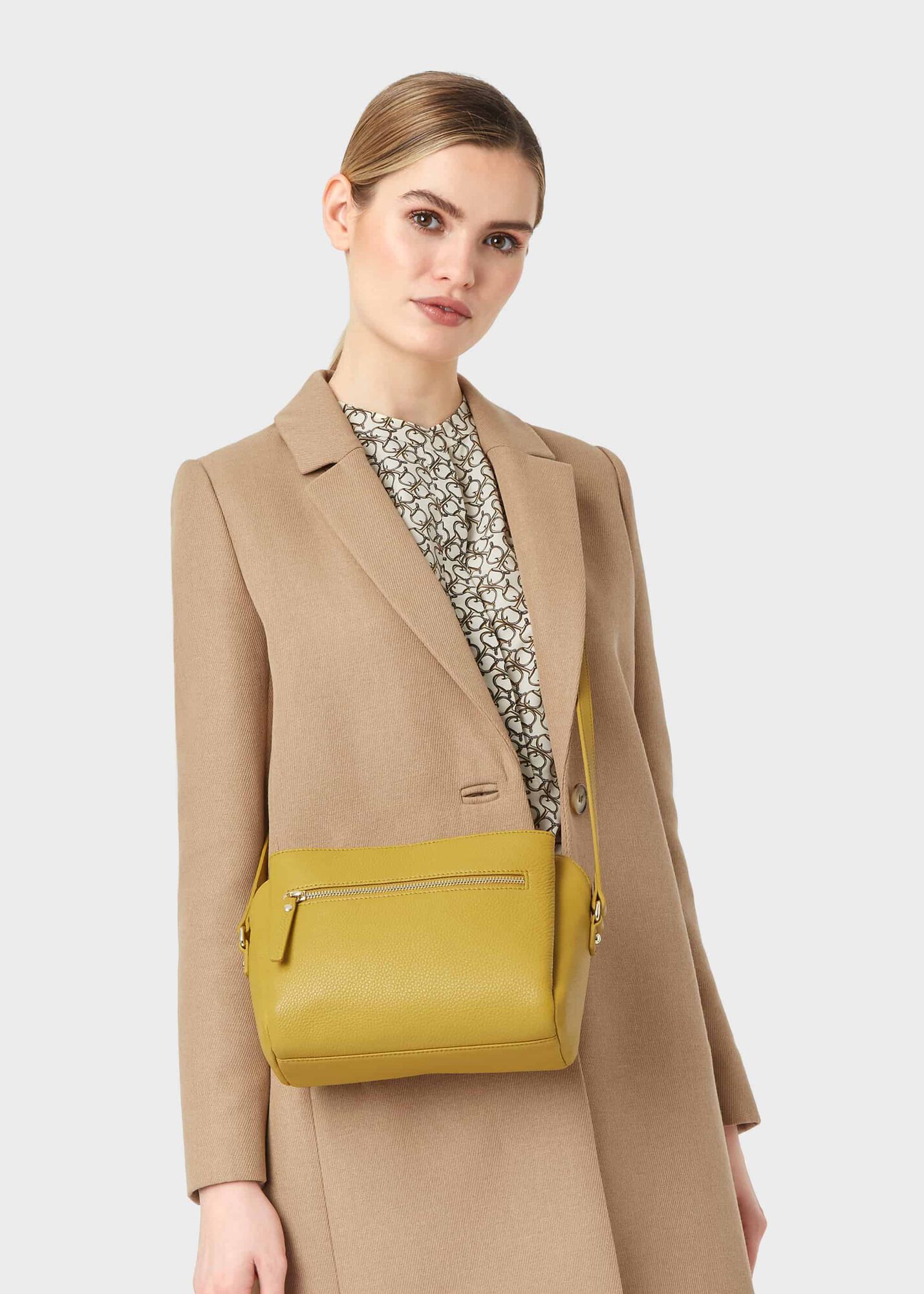 0120-1228-020000-HADLEY-CROSS-BODY-CITRON_02.jpg?sw=1429&sh=2000&strip=false