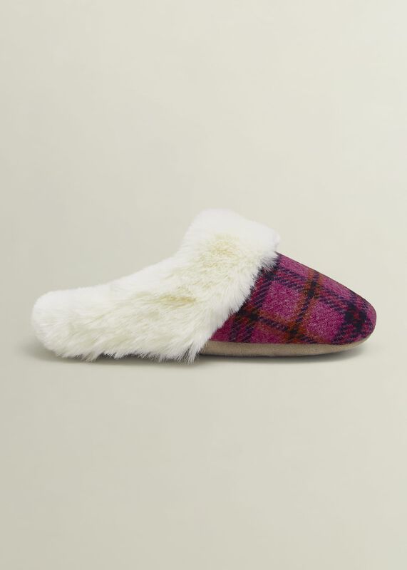 Dominica Slippers