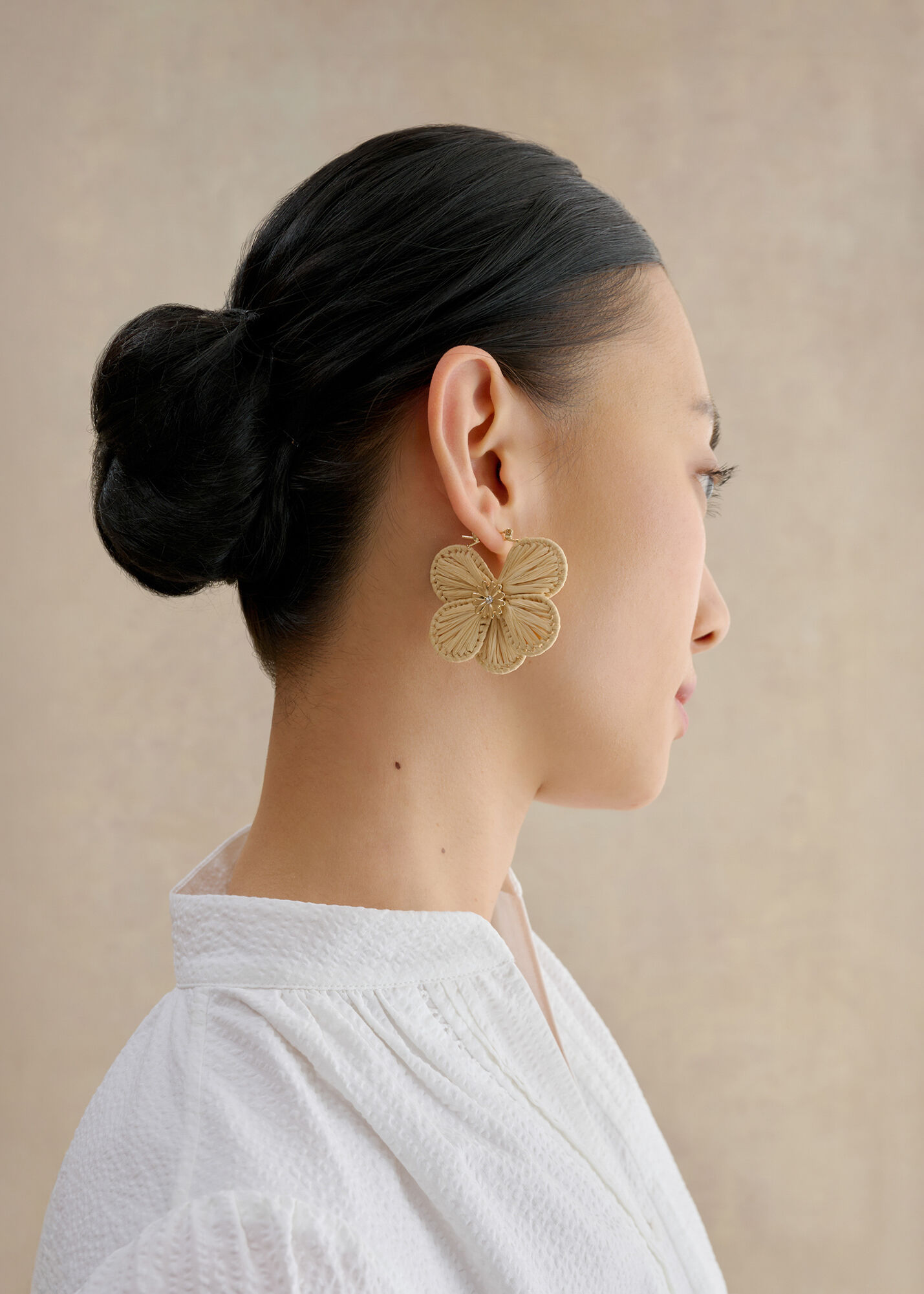 Allie Raffia Flower Earrings | Hobbs US |