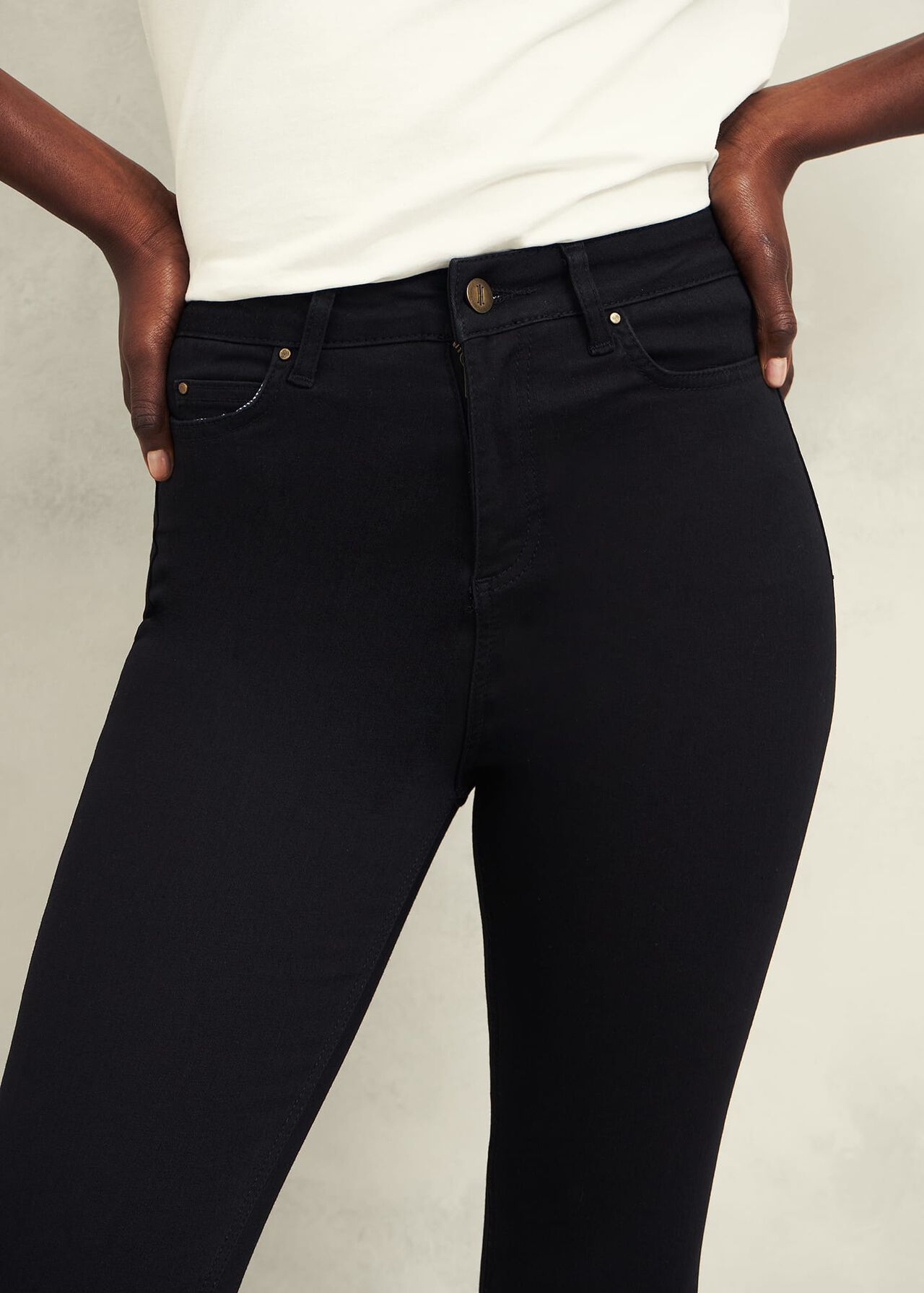 Gia Sculpting Jeans With Stretch