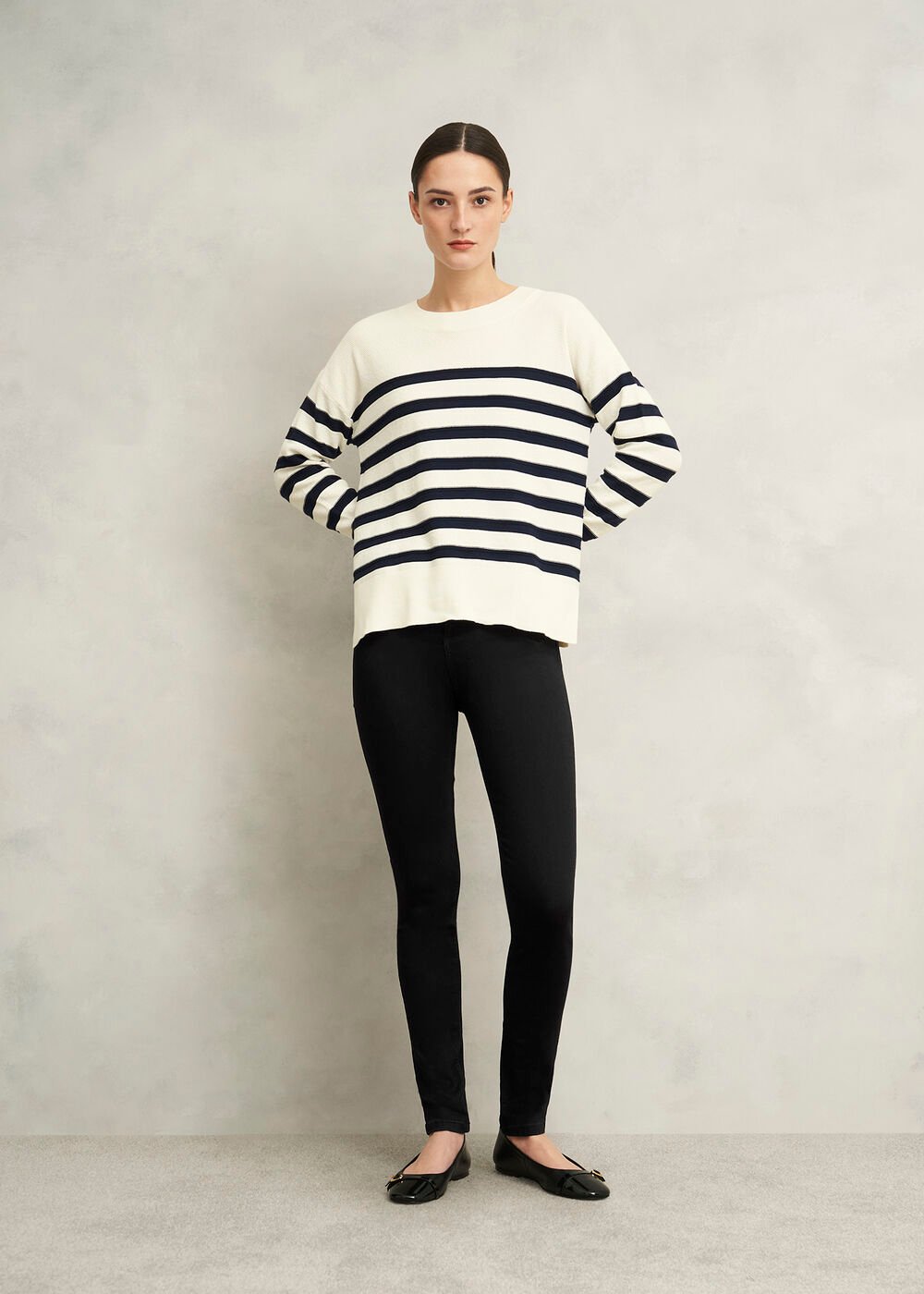 Gia Sculpting Jeans, Black, hi-res