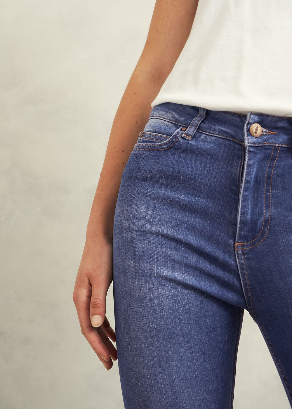 Gia Sculpting Jeans, Light Wash, hi-res