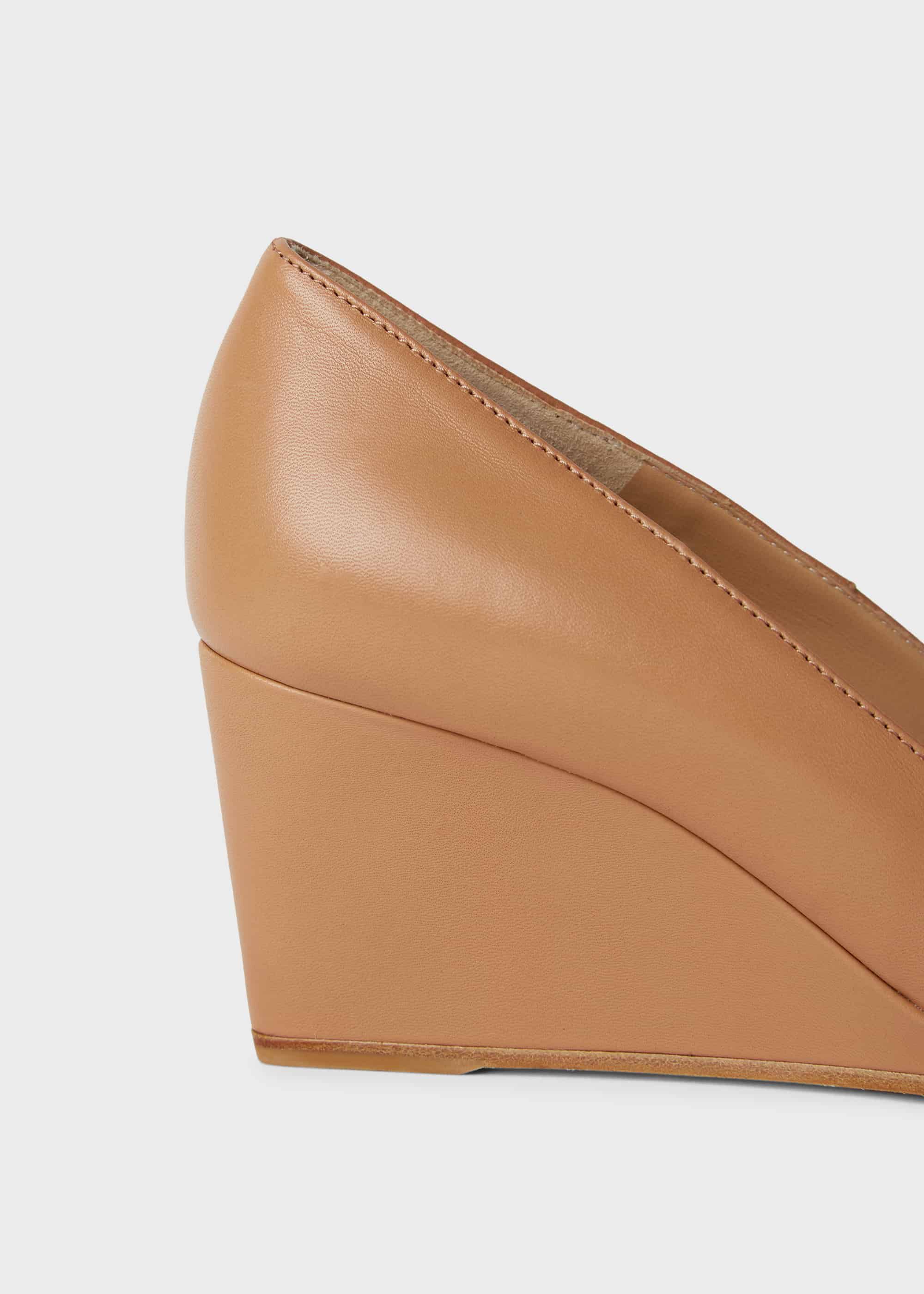 Tan wedge clearance court shoes