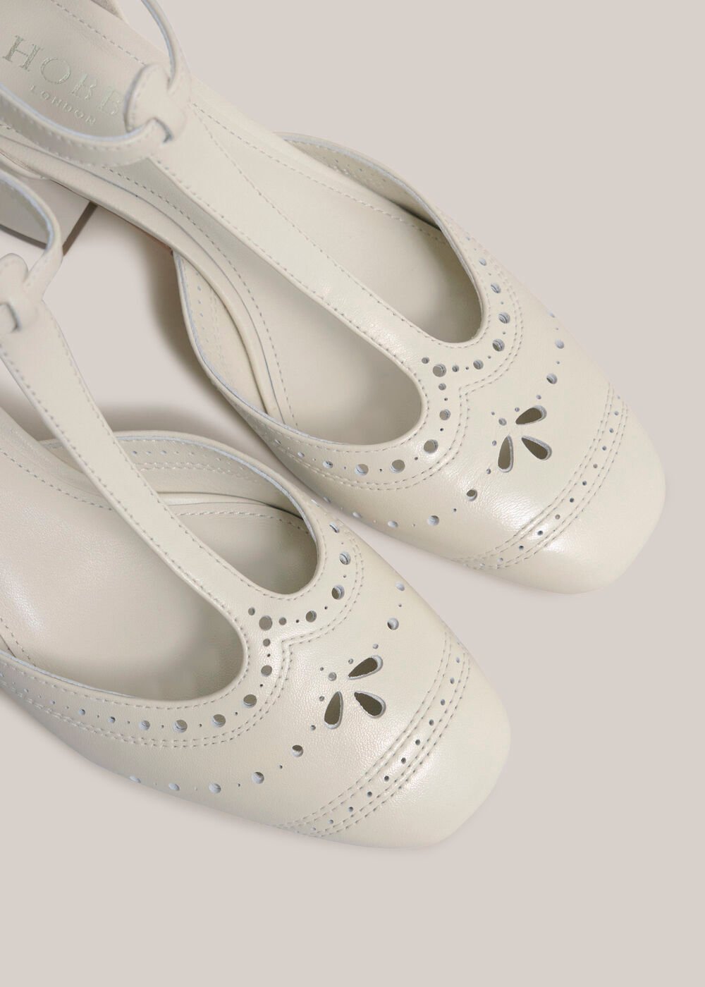 Astrea Courts, Warm Ivory, hi-res