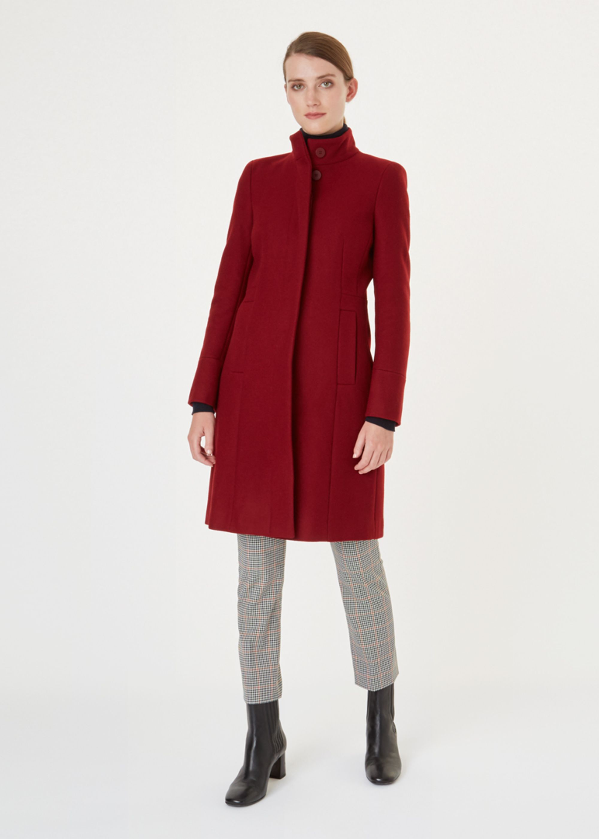 Hobbs Coats 2019 2024 leynir.is