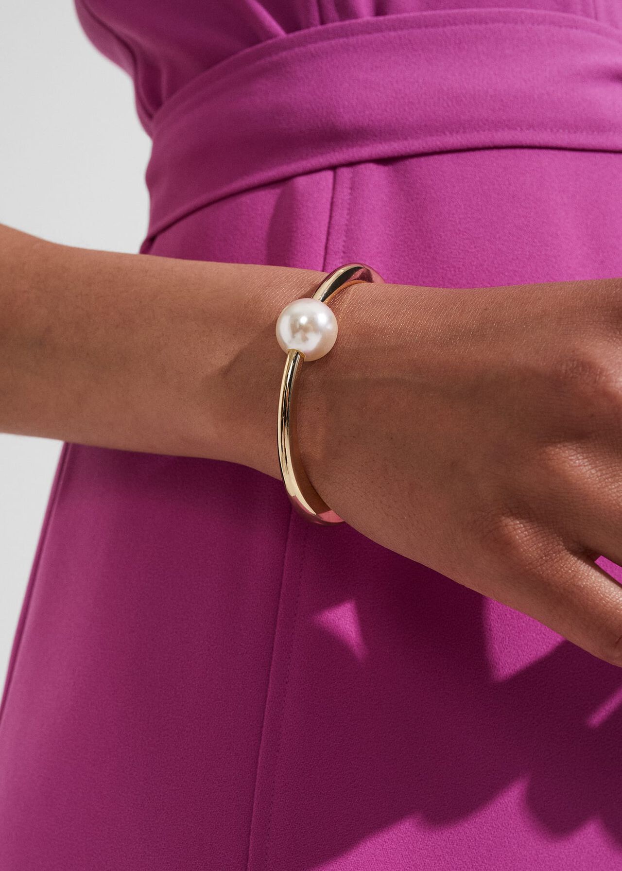 Lottie Cuff, Gold, hi-res