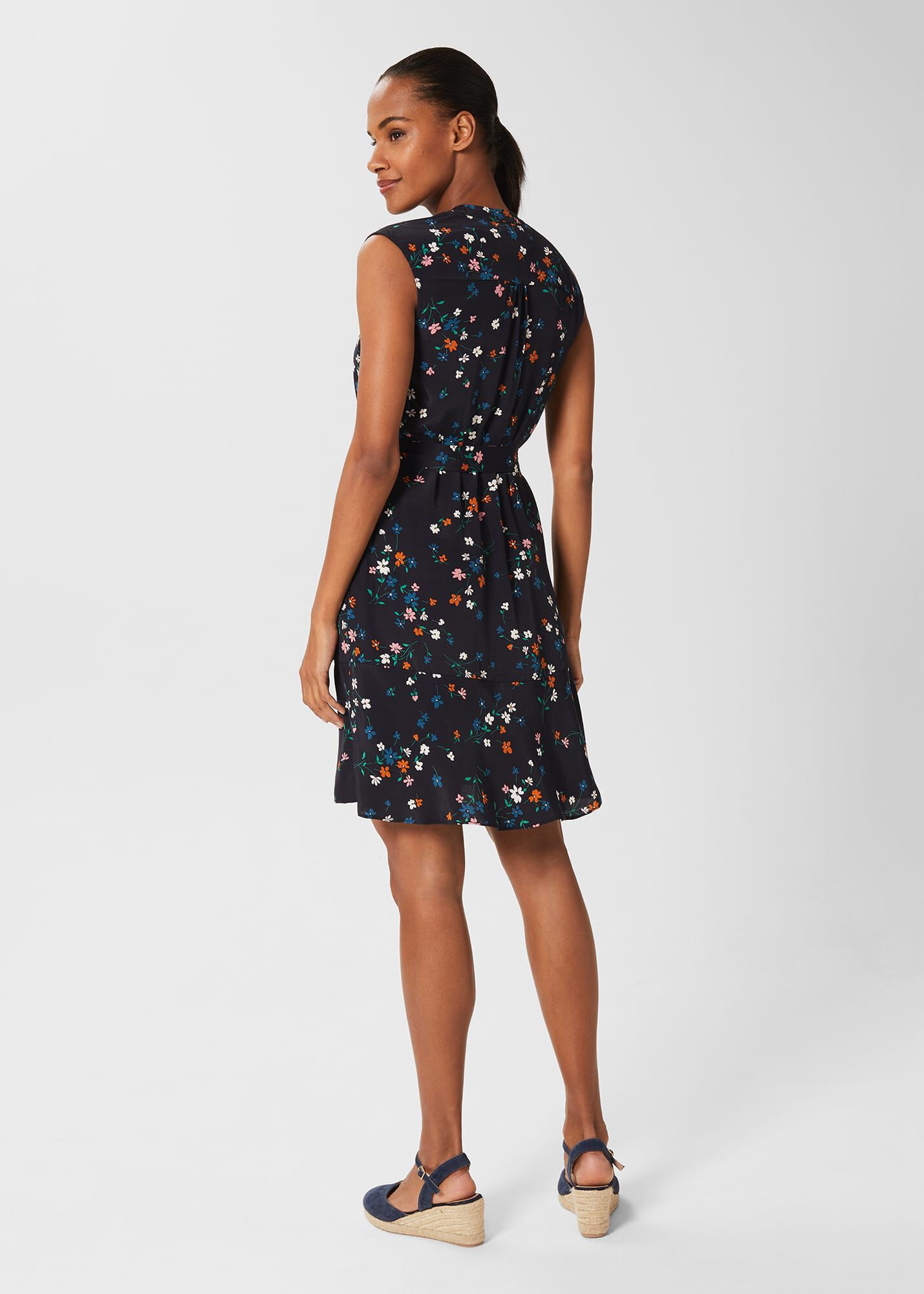 【海外限定】Hobbsワンピース☆Grace Floral Jersey Dress, Navy HOBBS Grace Floral Jersey Dress in Navy/Pink | endource