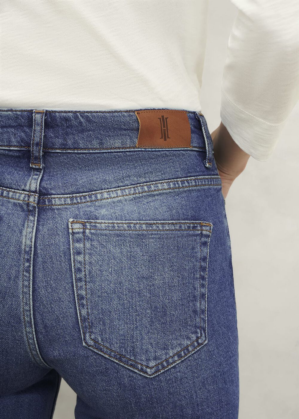 Shea Straight Jeans, Mid Wash, hi-res