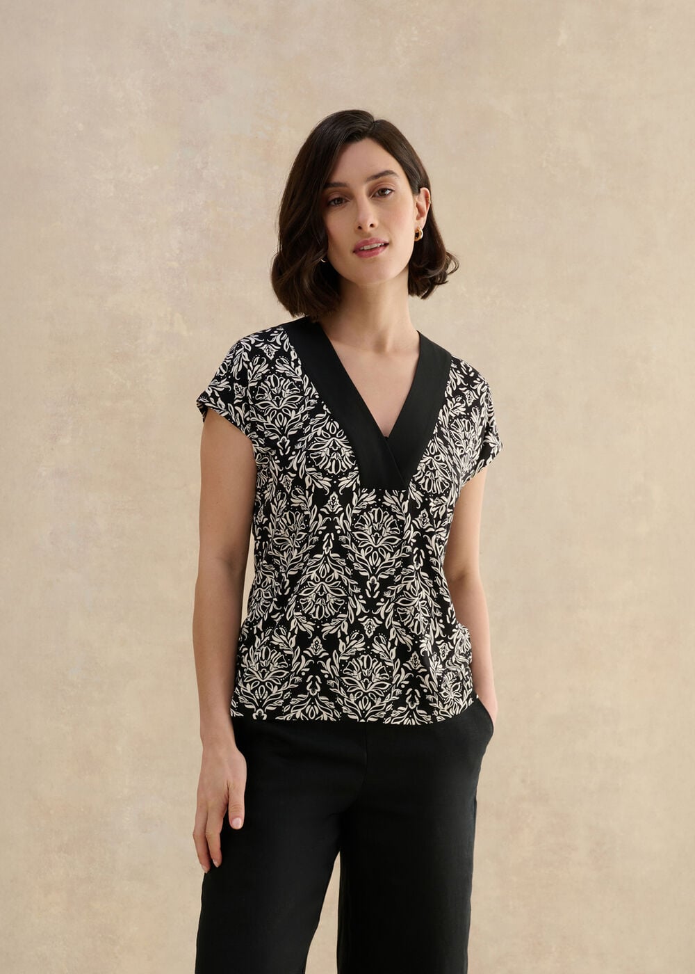 Jonie Printed V- neck Top