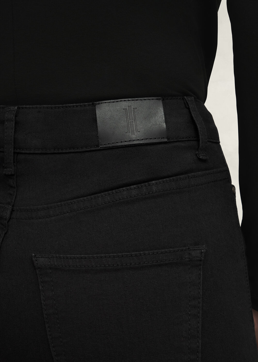 Gia Sculpting Jeans, Black, hi-res