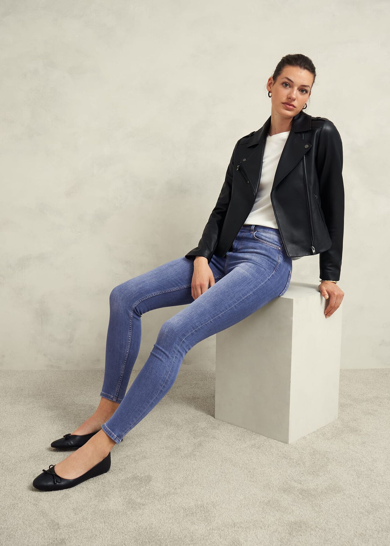 Gia Sculpting Jeans, Light Wash, hi-res