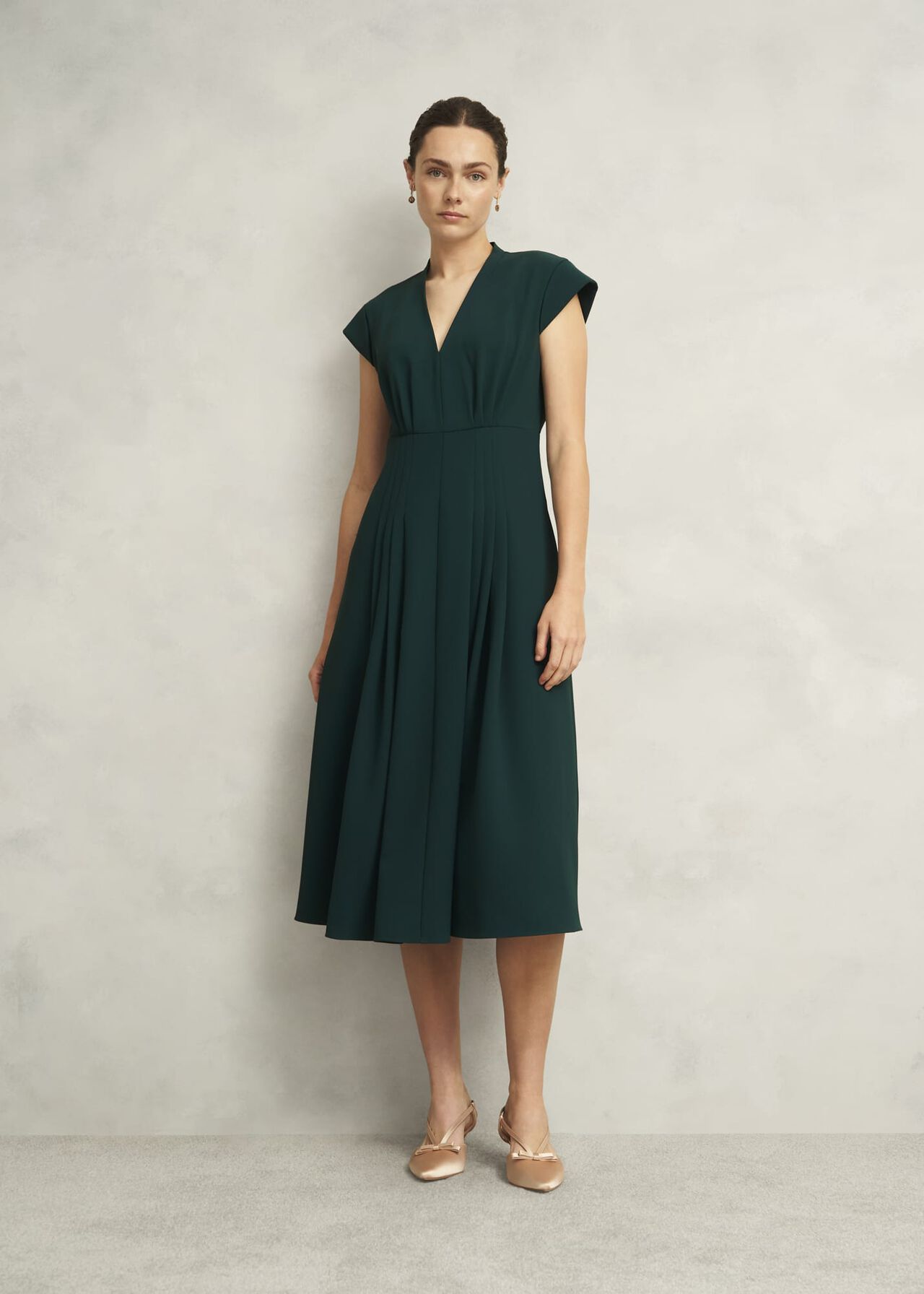 Sophie V Neck Pintuck Dress, Ponderosa Green, hi-res