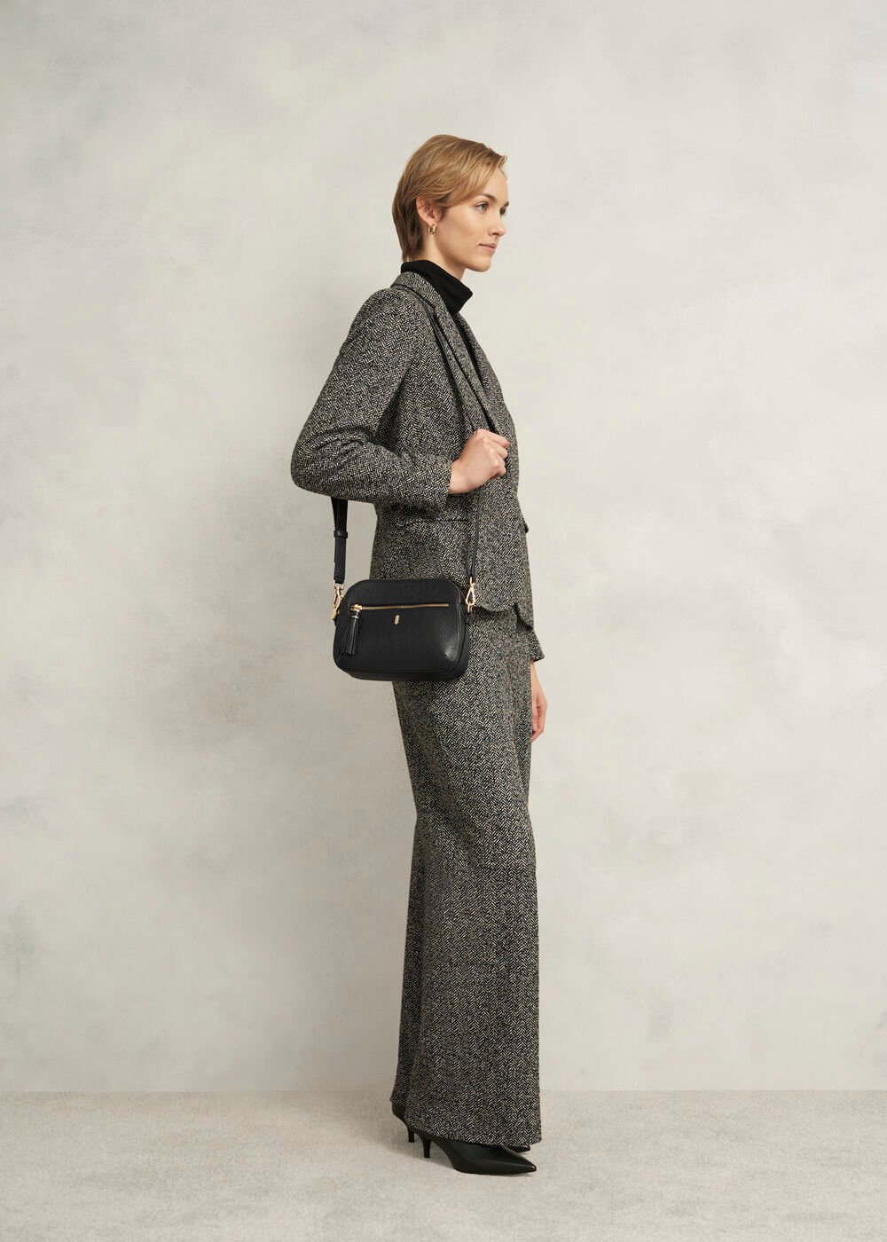 Carlton Crossbody Bag, Black, hi-res