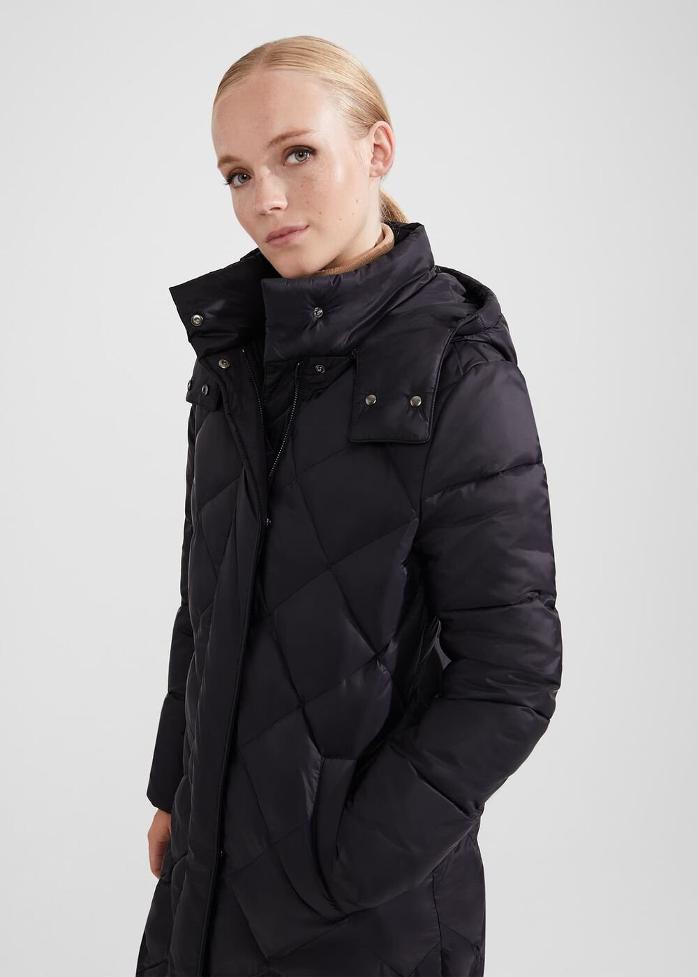 Avril Puffer, Black, hi-res