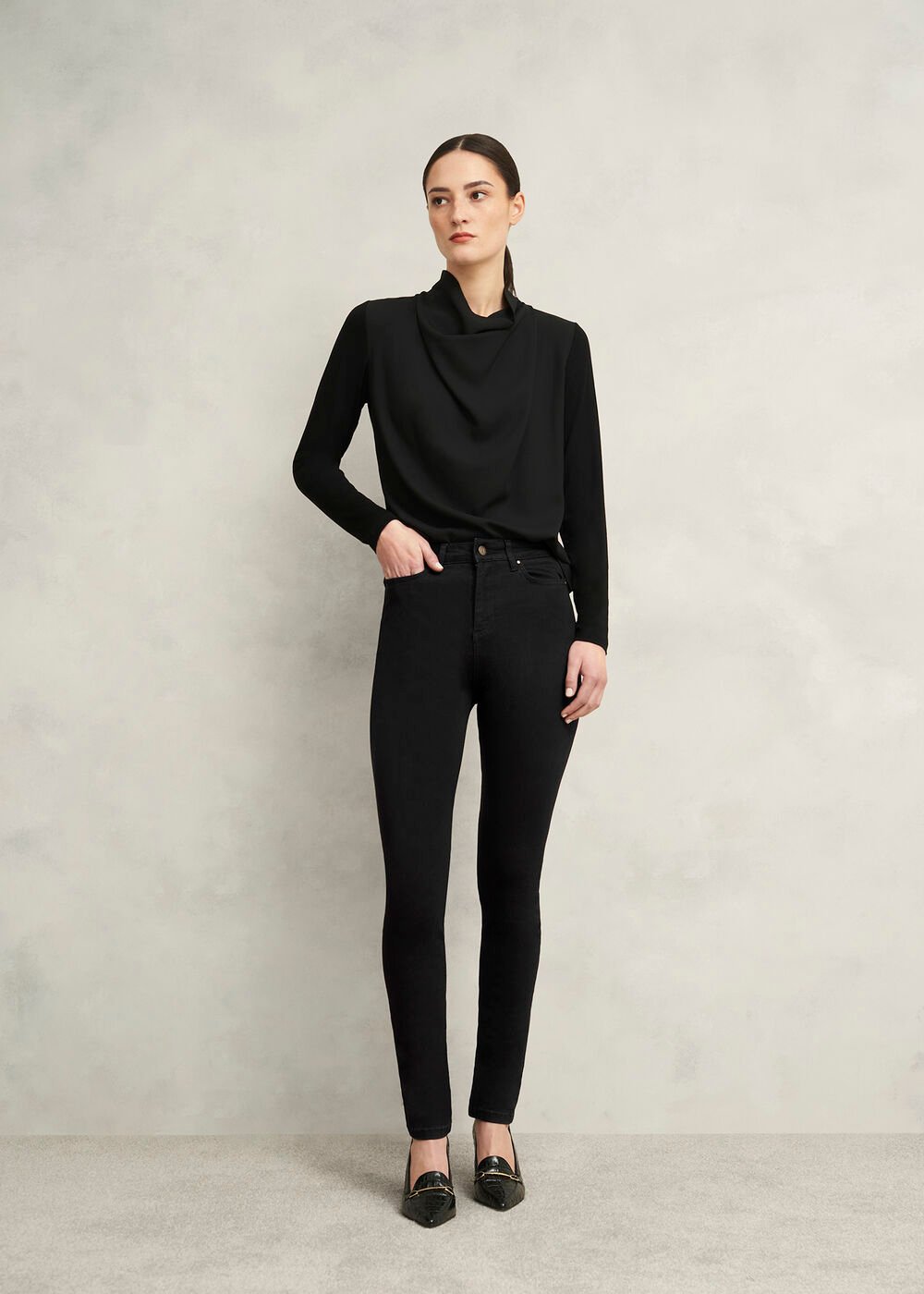 Gia Sculpting Jeans, Black, hi-res