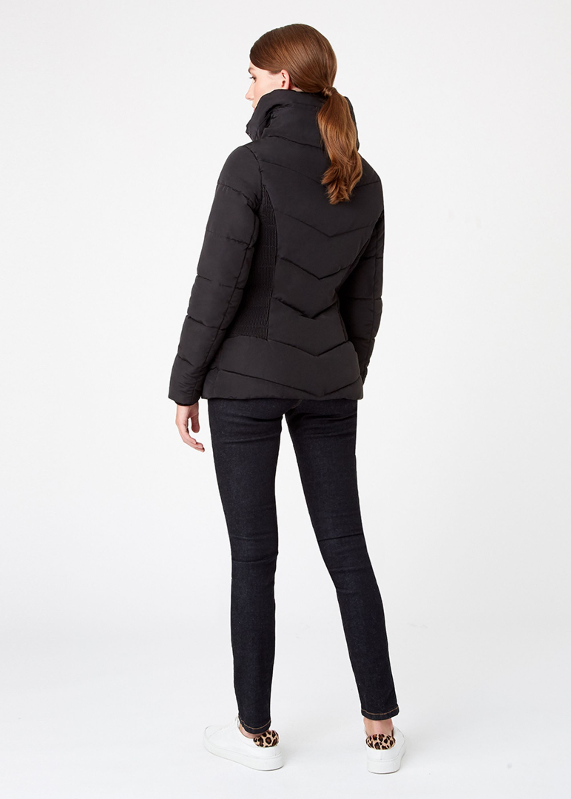 Leonie Puffer | Hobbs