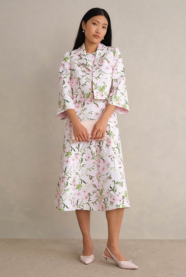 A gallery of six product images of Hobbs fascinators.