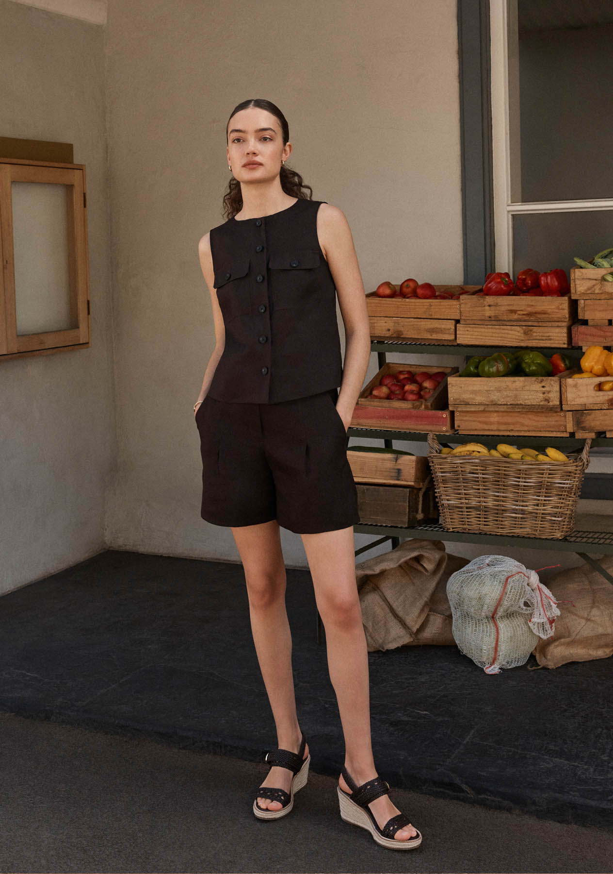 A woman wearing a Hobbs linen co-ord.