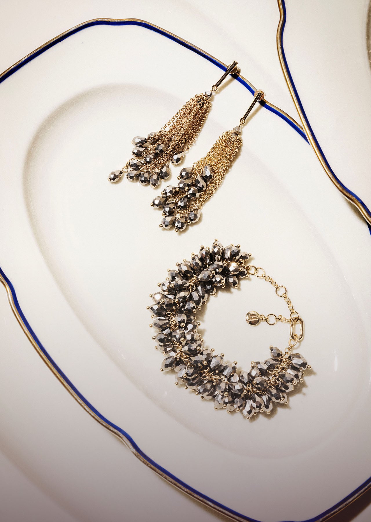 A Hobbs JEWELLERY.