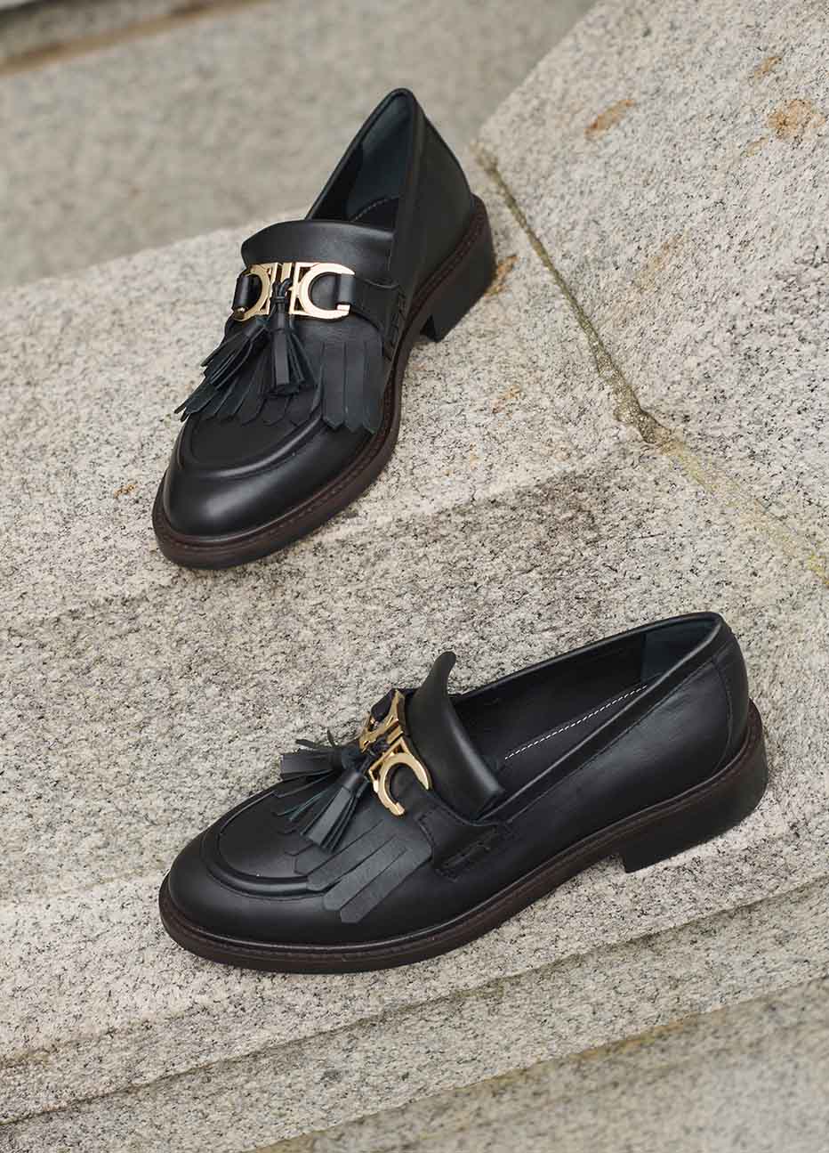 Hobbs women’s black leather loafers.