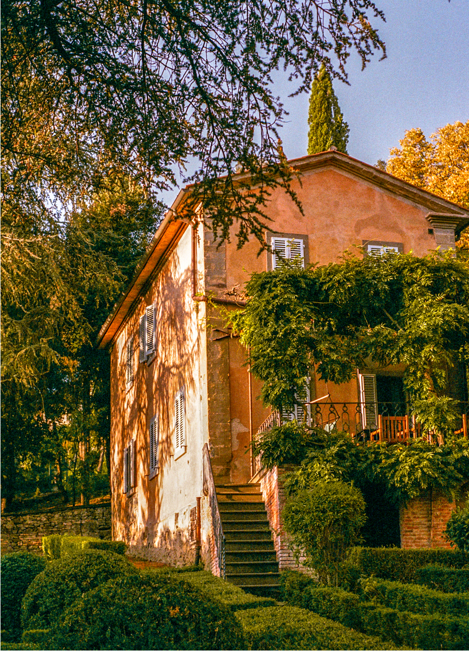 Photograph of the exterior of a country house in Umbria, Italy, captured by photographer Charlotte Bland.