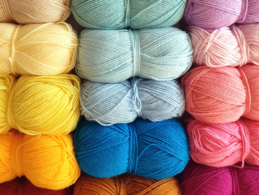 Nicole shows us the variety of colours of wool in her collection and her first crochet collection