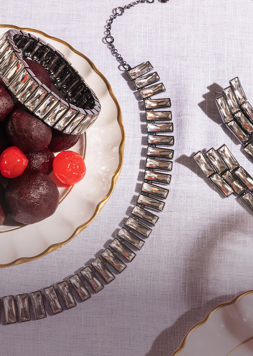 A Hobbs JEWELLERY.