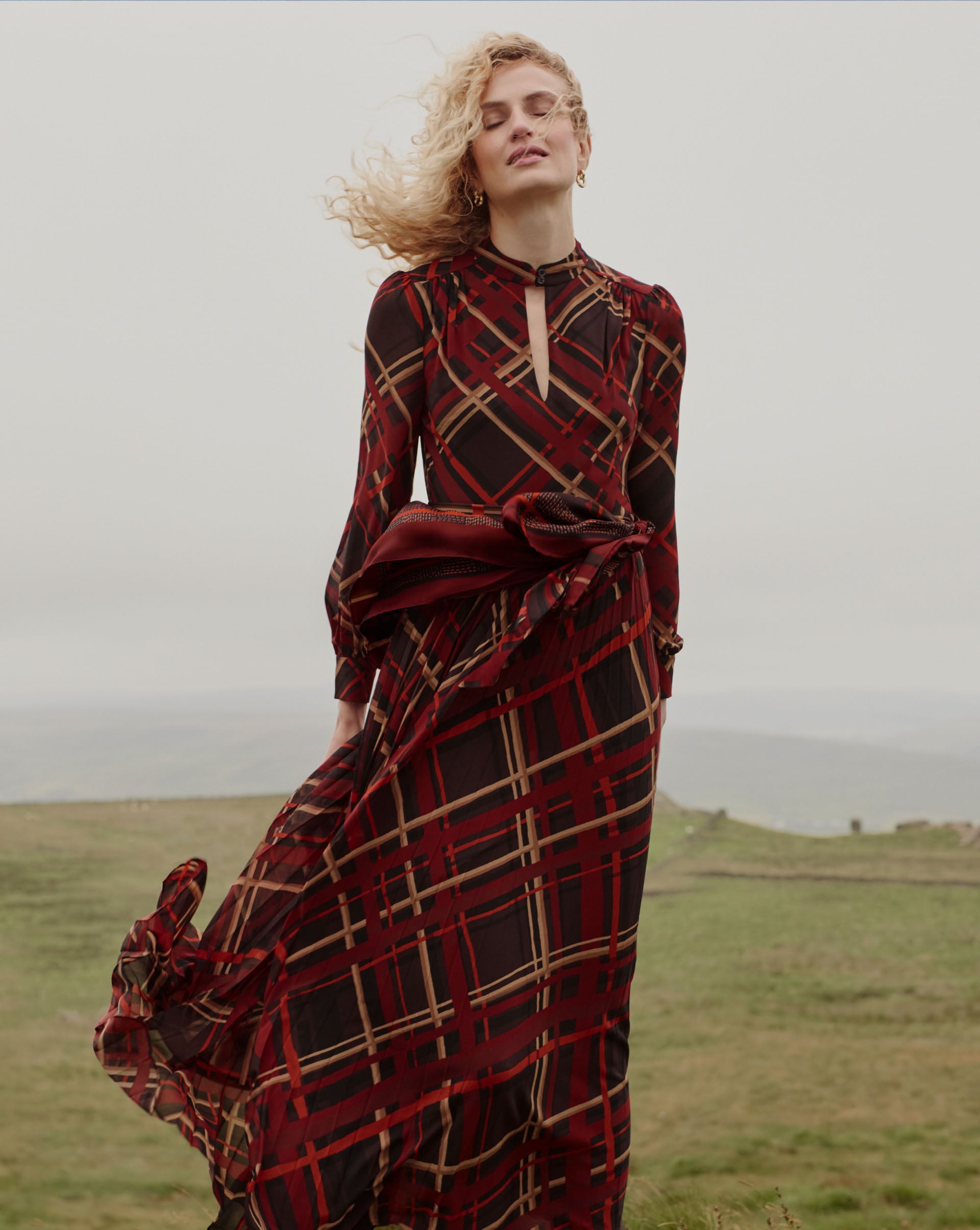 Hobbs Burgundy Edit.